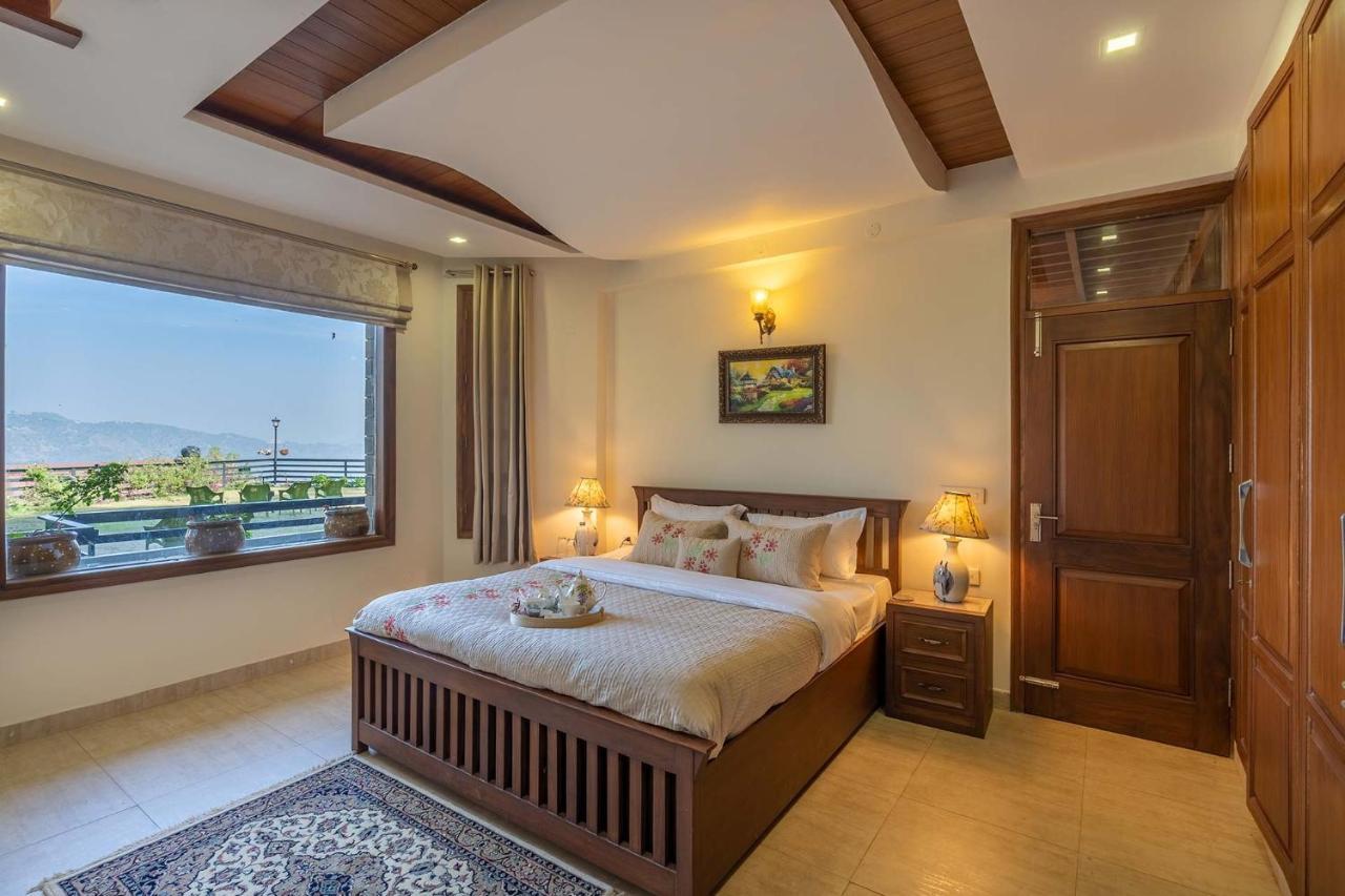 Stayvista At Floradale W Jacuzzi & Wood-Fire Pizza Kasauli Exterior foto