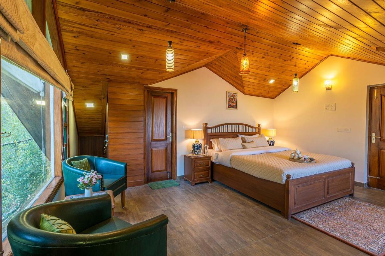 Stayvista At Floradale W Jacuzzi & Wood-Fire Pizza Kasauli Exterior foto