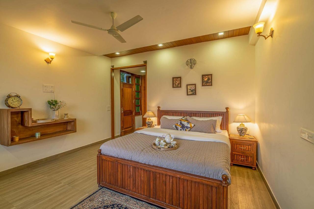 Stayvista At Floradale W Jacuzzi & Wood-Fire Pizza Kasauli Exterior foto